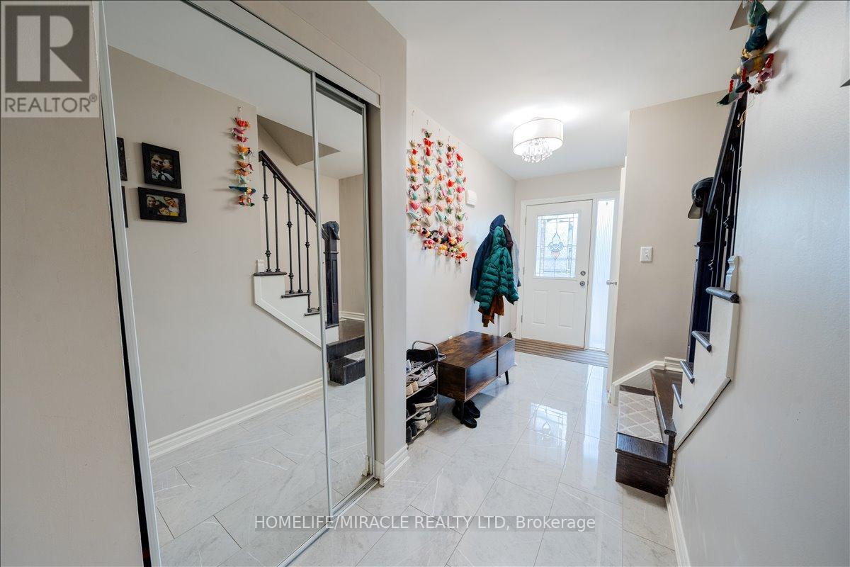 613 Galloway Crescent, Mississauga, Ontario  L5C 3R7 - Photo 33 - W13069072
