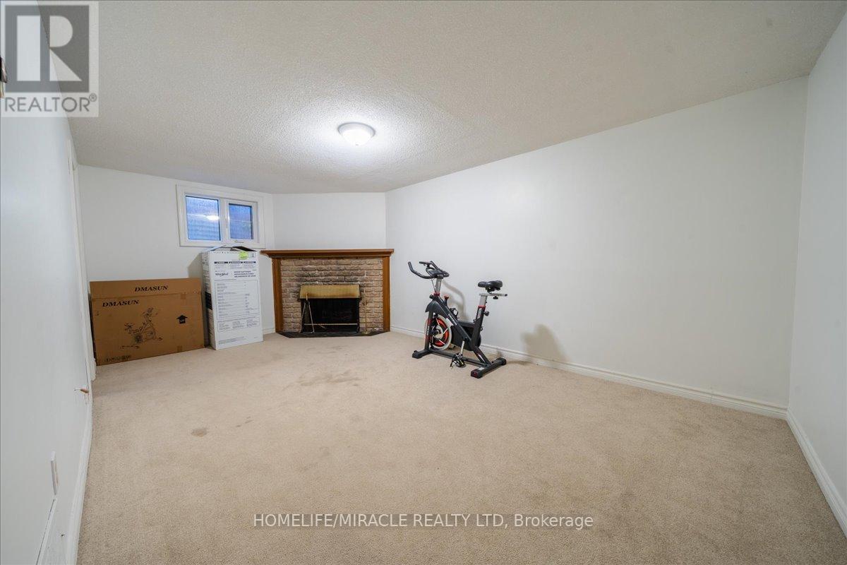 613 Galloway Crescent, Mississauga, Ontario  L5C 3R7 - Photo 34 - W13069072