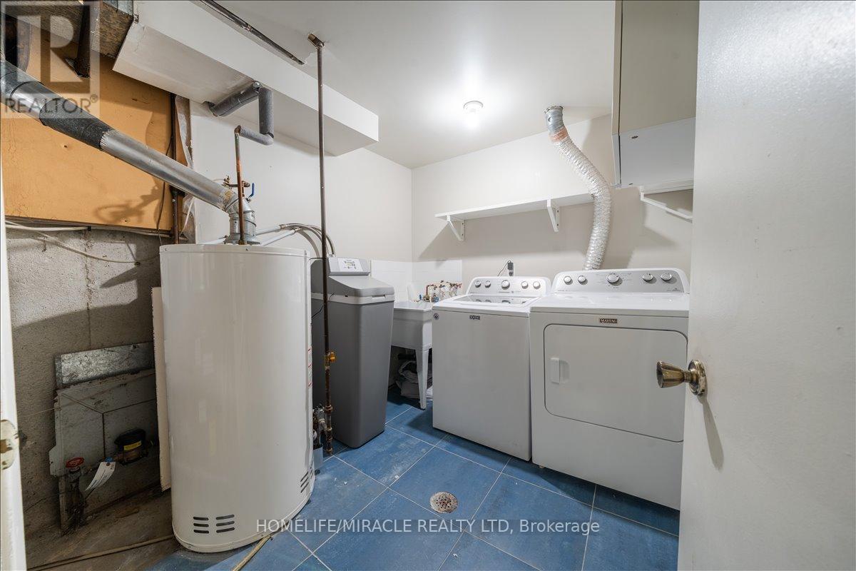 613 Galloway Crescent, Mississauga, Ontario  L5C 3R7 - Photo 36 - W13069072