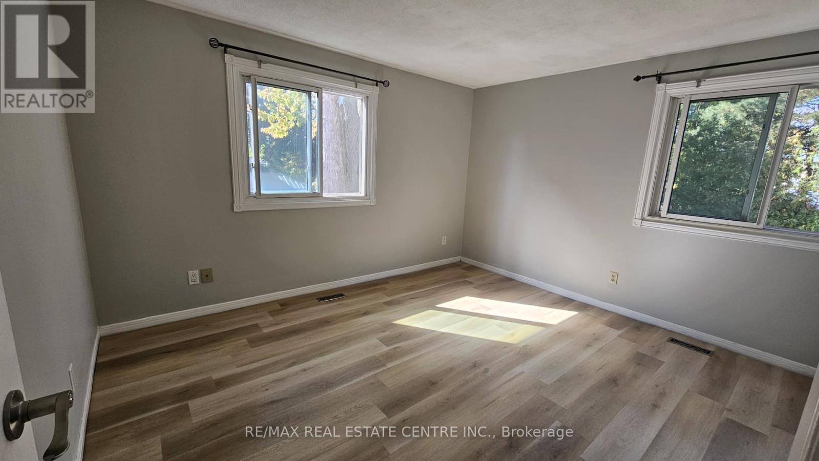3413 Rockwood Drive, Burlington, Ontario  L7N 3H6 - Photo 13 - W13069106