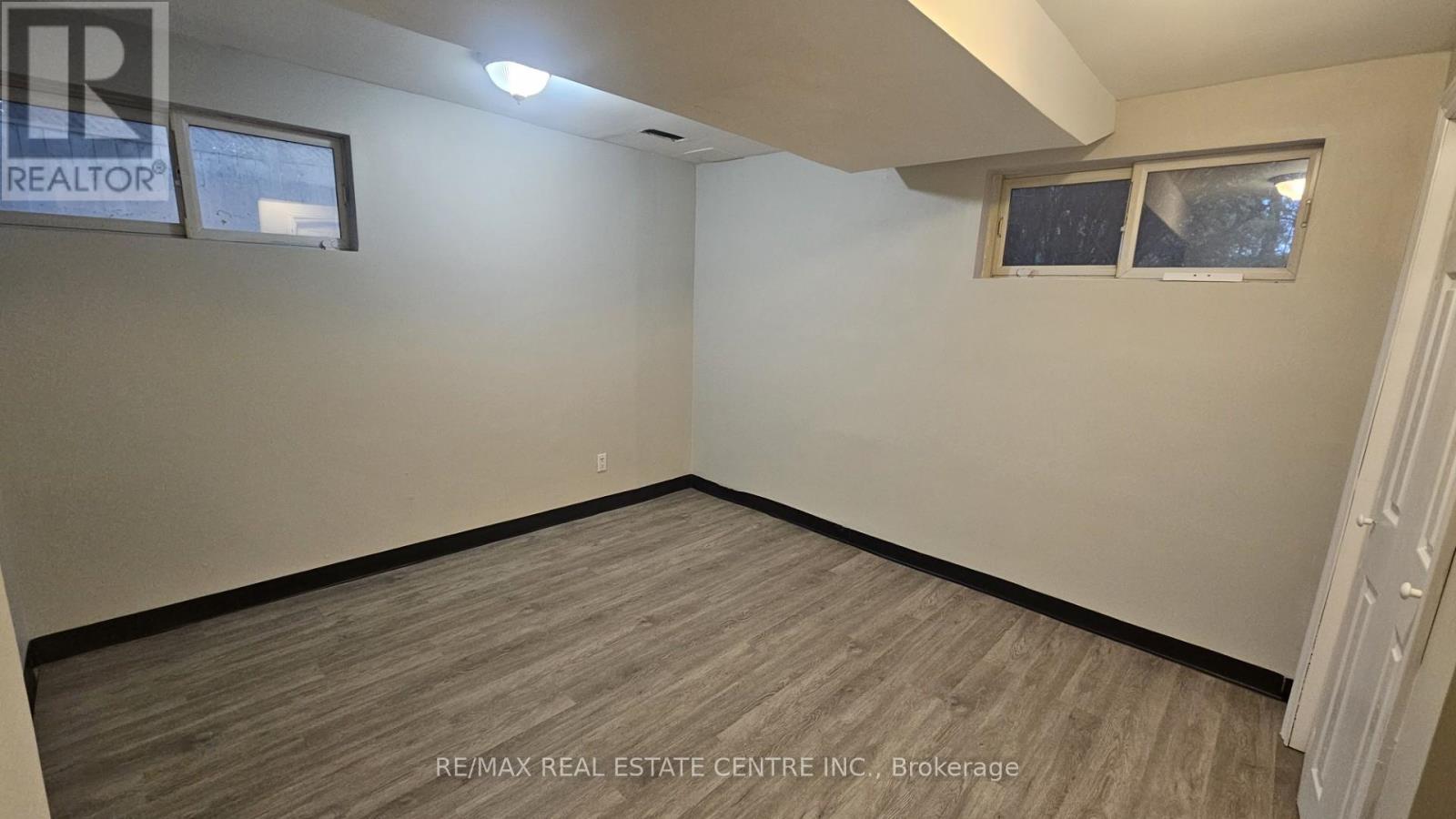 3413 Rockwood Drive, Burlington, Ontario  L7N 3H6 - Photo 15 - W13069106