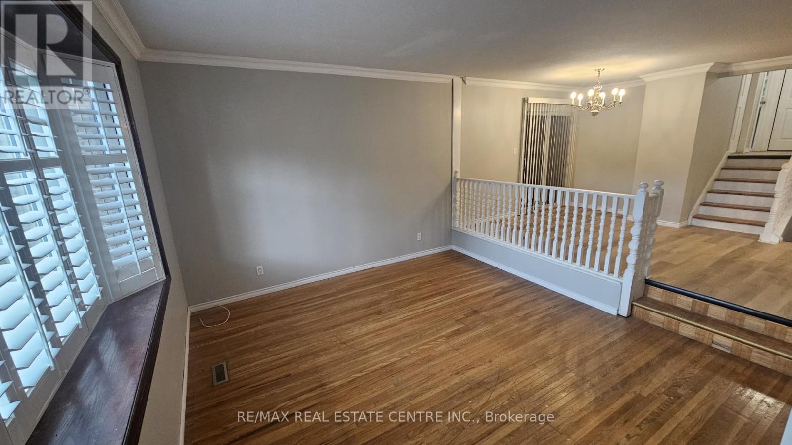 3413 Rockwood Drive, Burlington, Ontario  L7N 3H6 - Photo 7 - W13069106