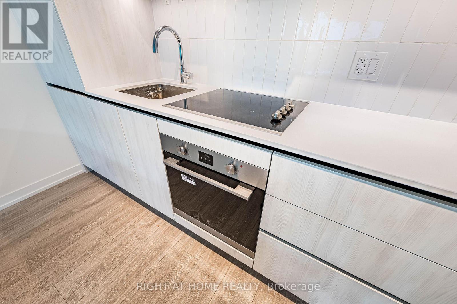 418 - 2485 Eglinton Avenue W, Mississauga, Ontario  L5W 2T1 - Photo 9 - W13069186