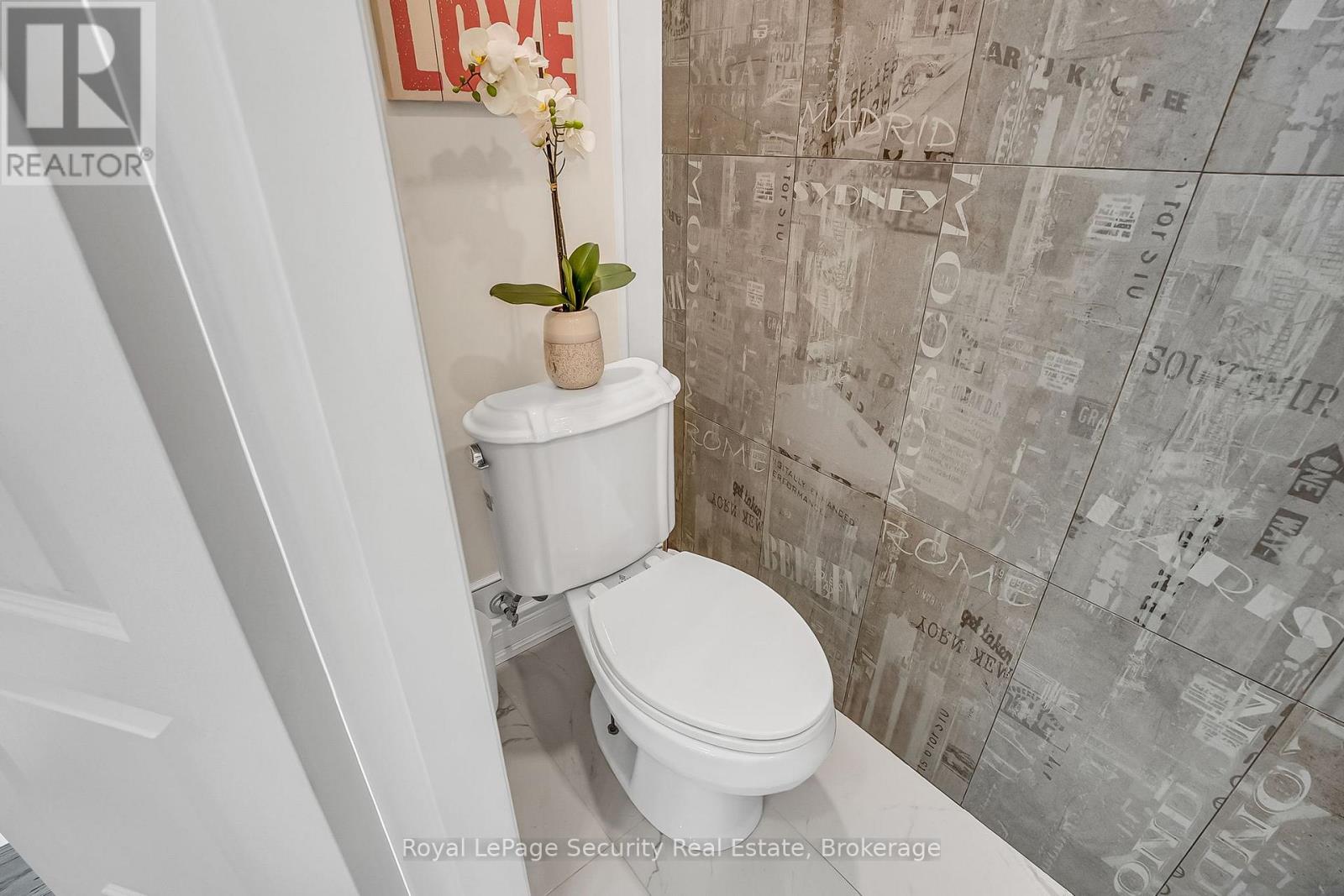 67 Northland Avenue, Toronto, Ontario  M6N 2C9 - Photo 23 - W13069352