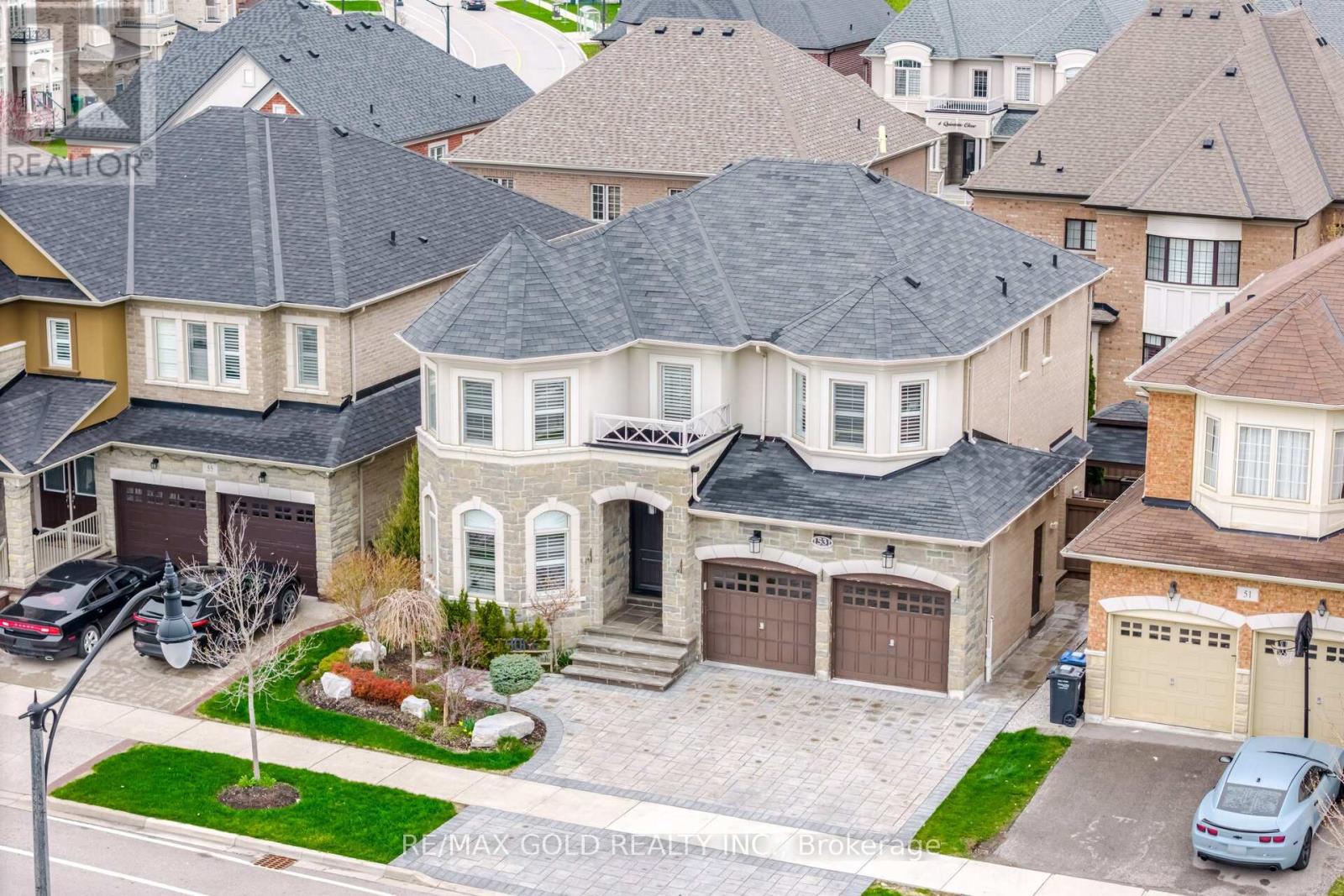 53 MARTIN BYRNE DRIVE, Brampton, Ontario