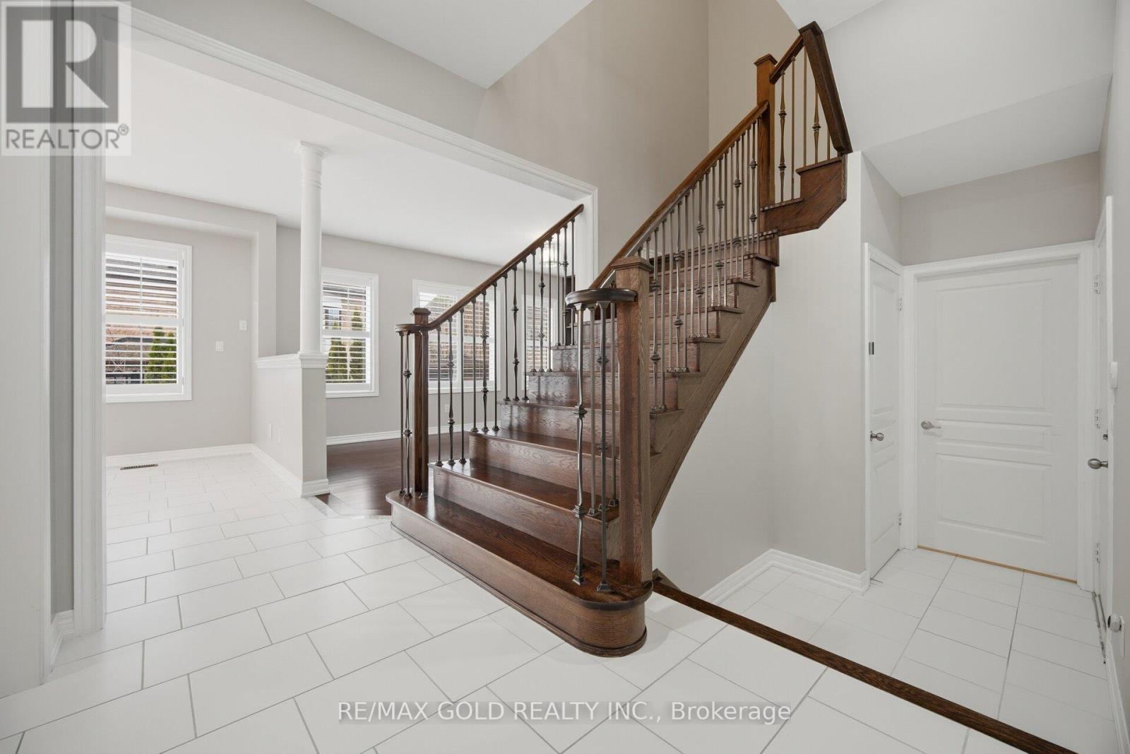 53 Martin Byrne Drive, Brampton, Ontario  L6P 4C2 - Photo 17 - W13069368