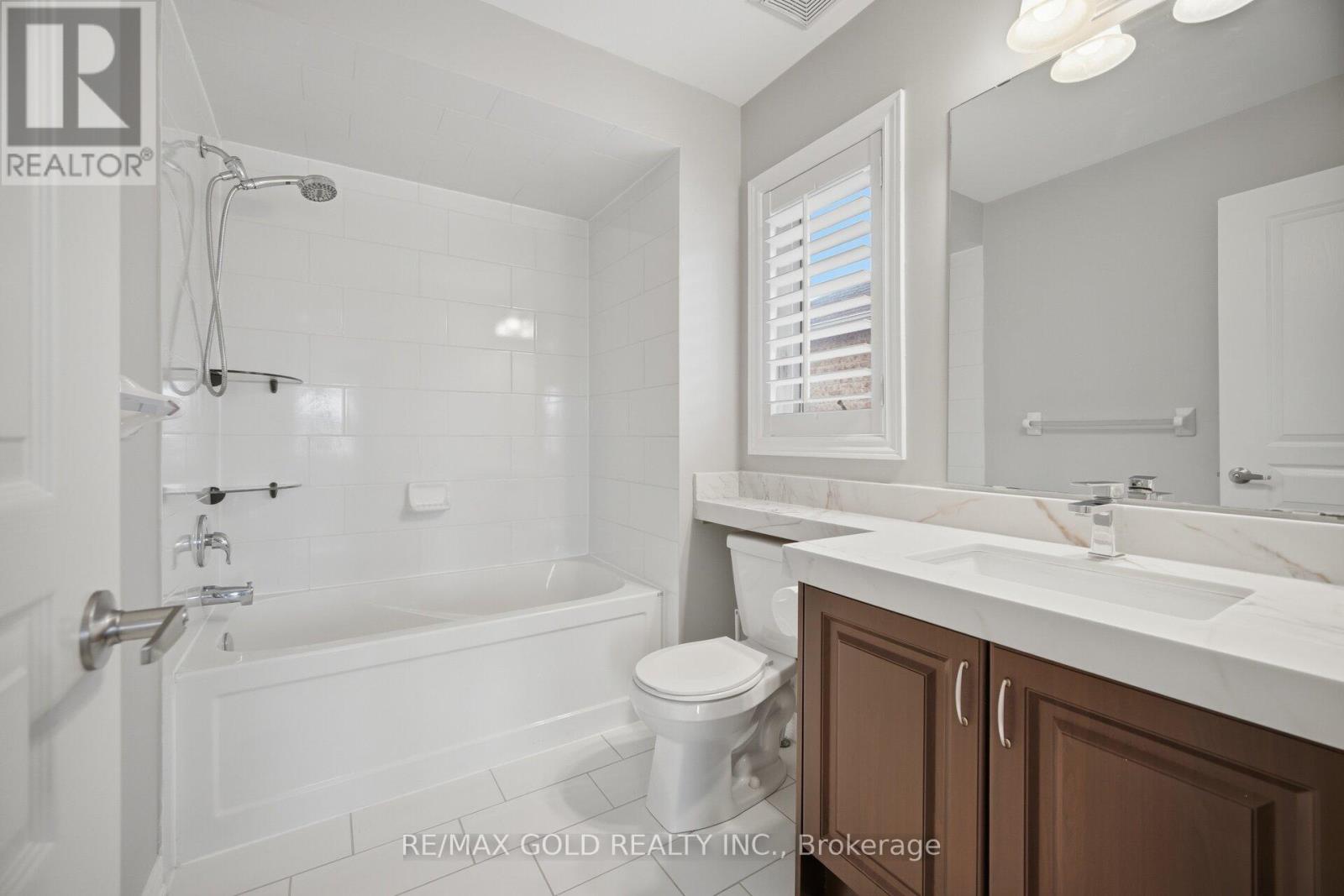 53 Martin Byrne Drive, Brampton, Ontario  L6P 4C2 - Photo 26 - W13069368