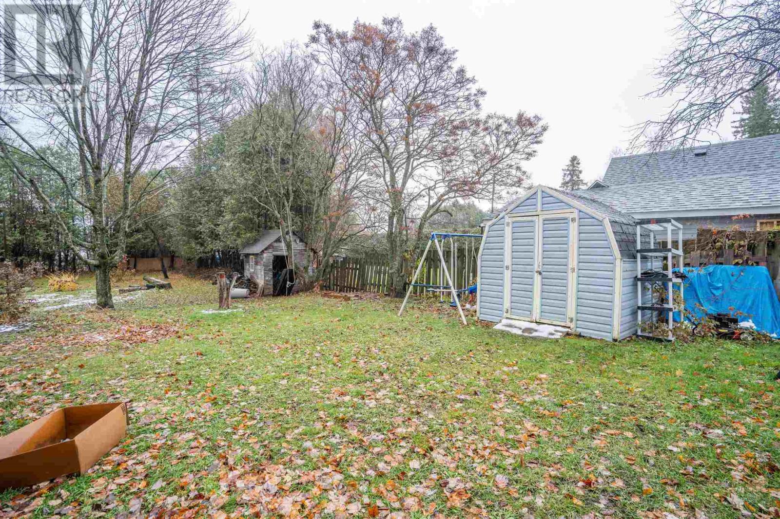 9 Market St, Sault Ste. Marie, Ontario  P6A 4S9 - Photo 4 - SM260736