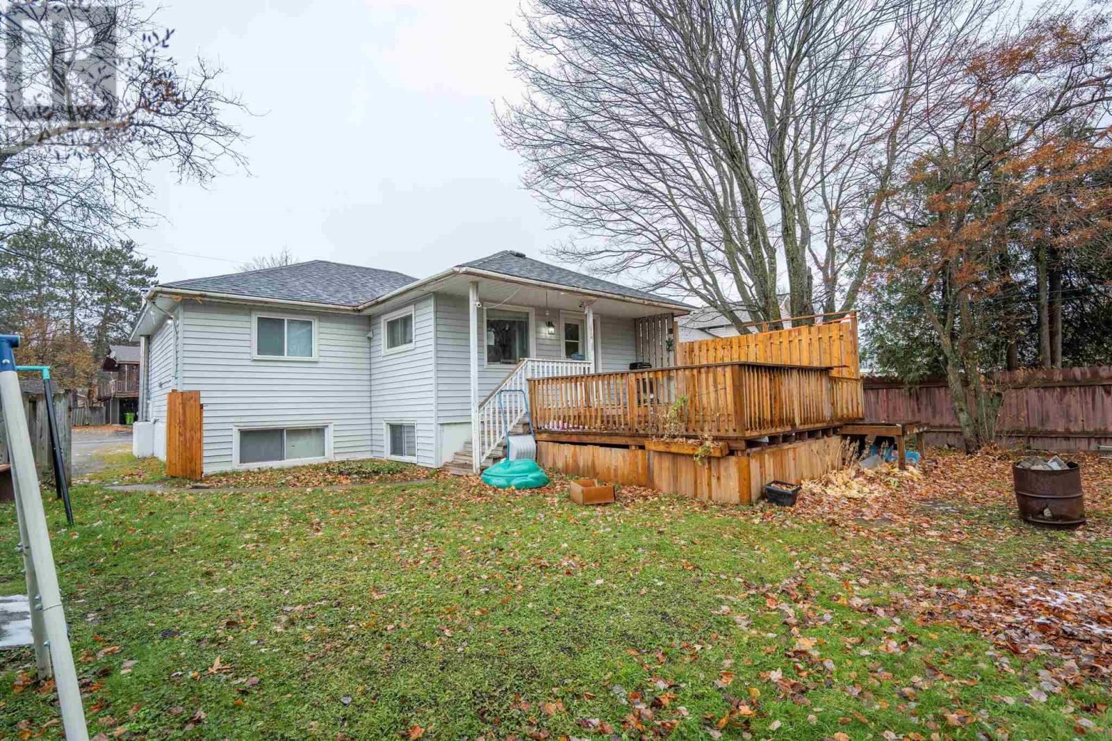 9 Market St, Sault Ste. Marie, Ontario  P6A 4S9 - Photo 10 - SM260736