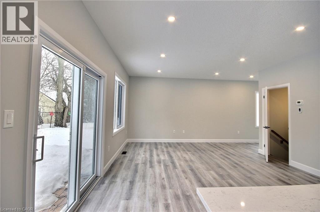 14 Roberts Street N, Seaforth, Ontario  N0G 1B0 - Photo 4 - 40809564