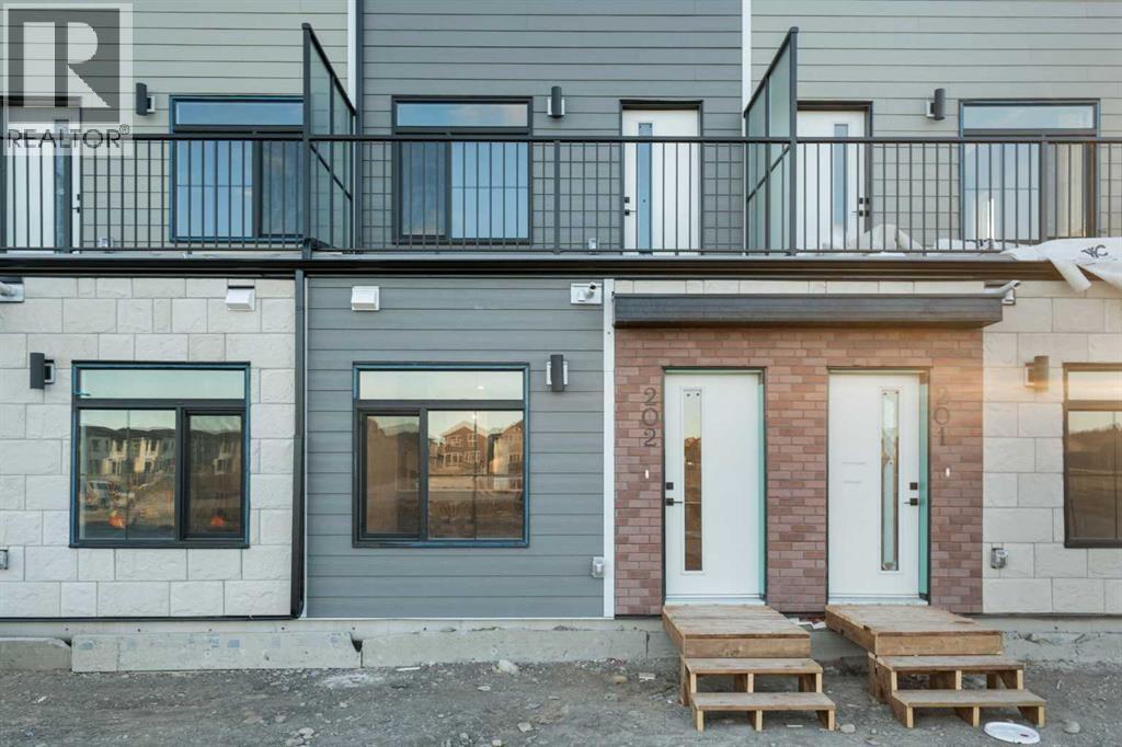 202, 156 Park Street, Cochrane, Alberta  T4C 2B8 - Photo 2 - A2279942
