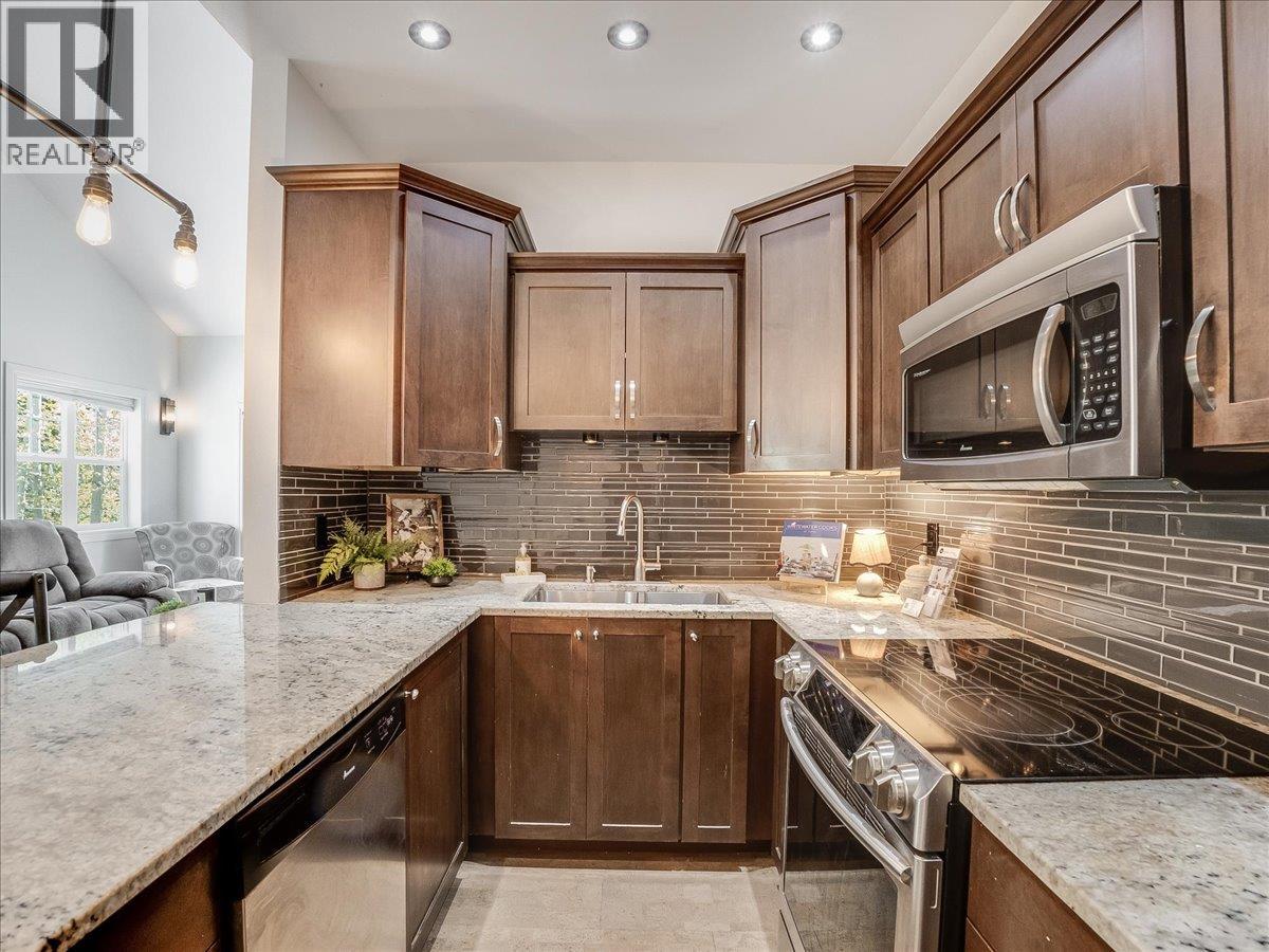 2011 Perrier Road Unit# 203, Nelson, British Columbia  V1L 6Y8 - Photo 6 - 10375933