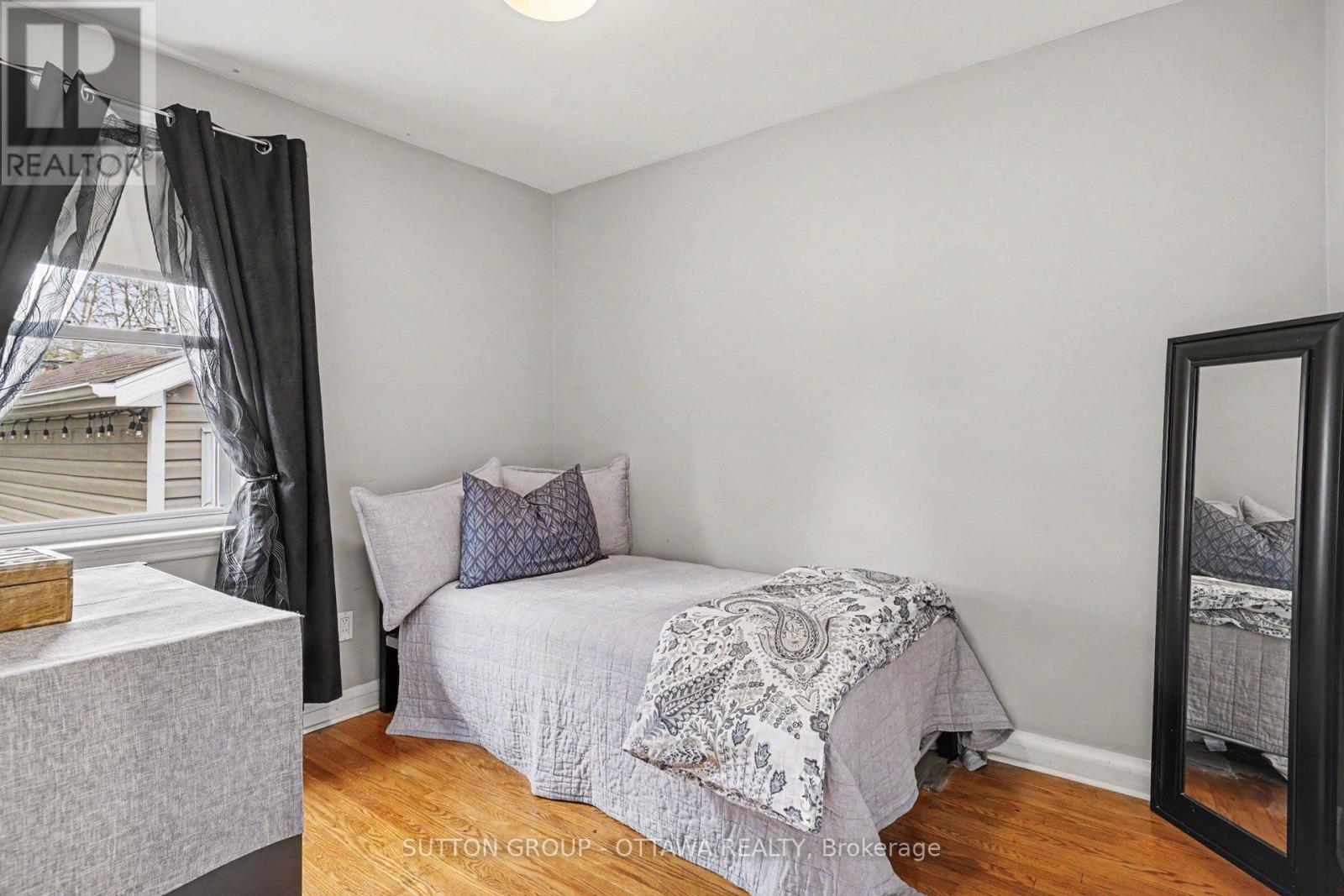 323 Wilson Road S, Oshawa, Ontario  L1H 6C4 - Photo 10 - E13069488