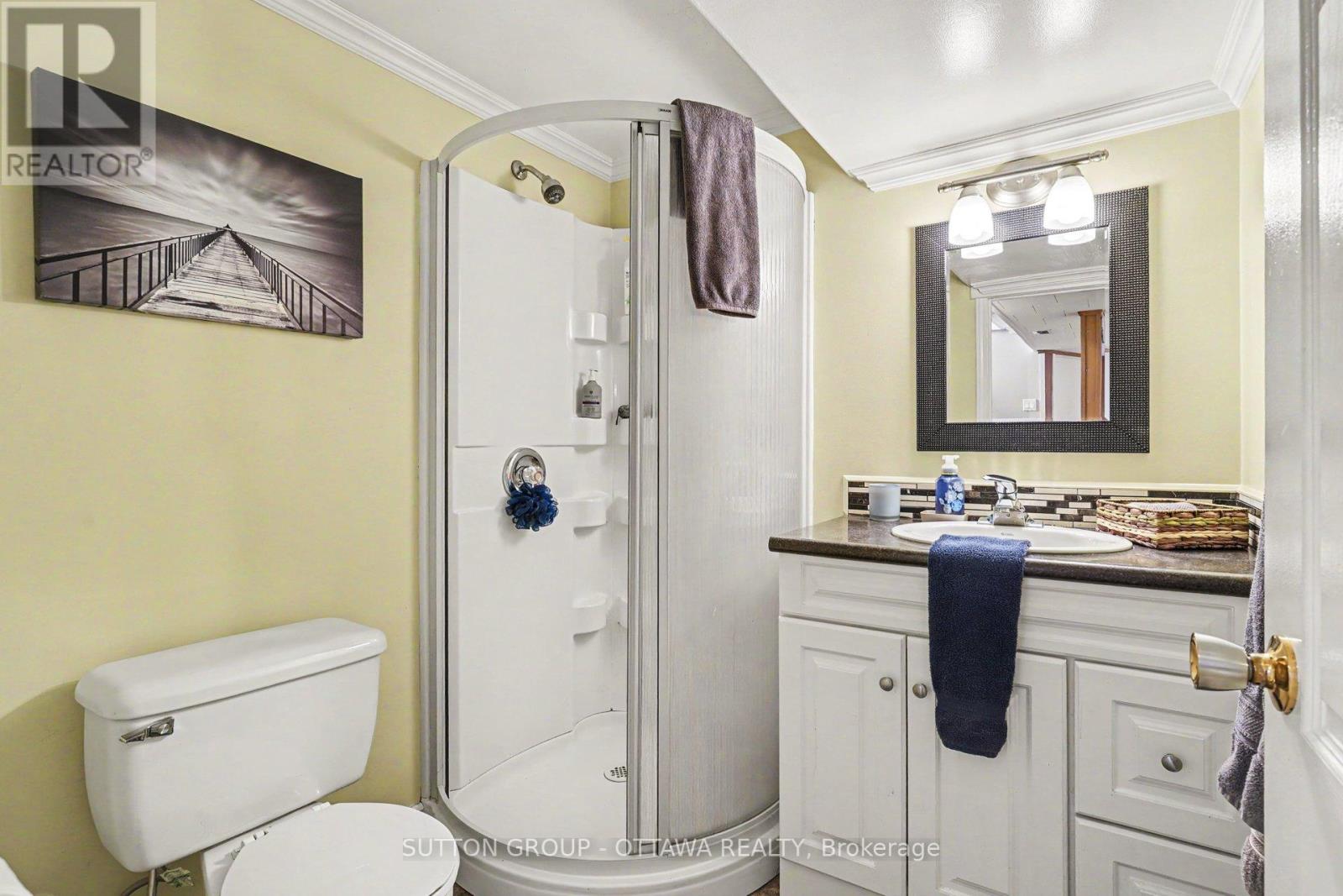 323 Wilson Road S, Oshawa, Ontario  L1H 6C4 - Photo 19 - E13069488