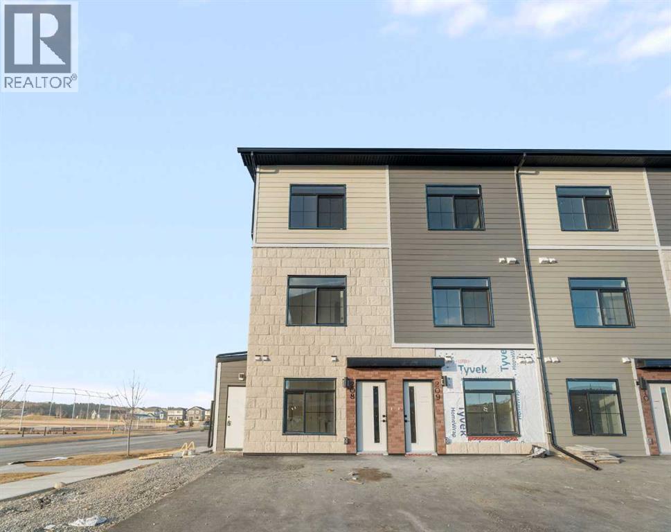 208, 156 Park Street, Cochrane, Alberta