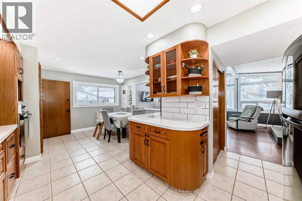 8043 Elbow Drive SW, Calgary, Alberta  T2V 1K5 - Photo 6 - A2291798