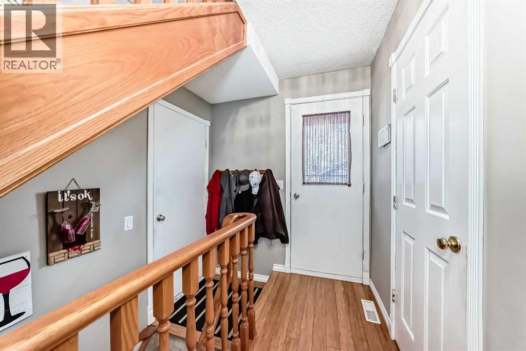 8 Meadow Place Se, Airdrie, Alberta  T4A 1W4 - Photo 22 - A2299404