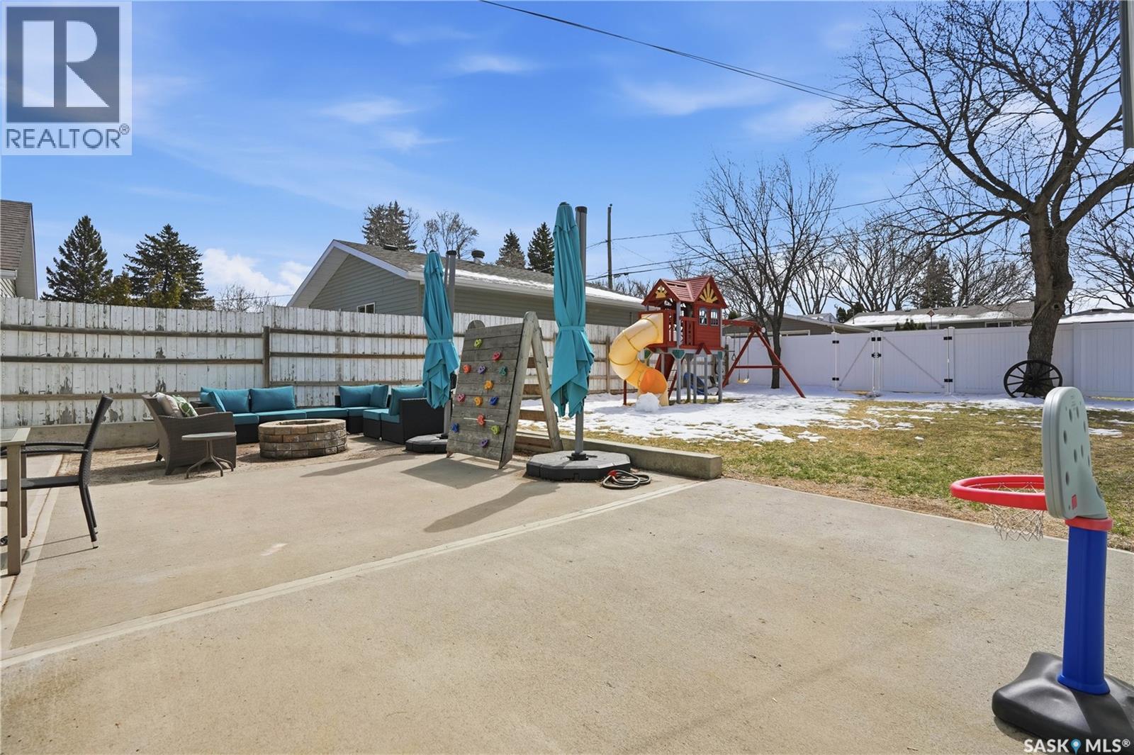 827 Duffield Street W, Moose Jaw, Saskatchewan  S6H 5J6 - Photo 32 - SK034544