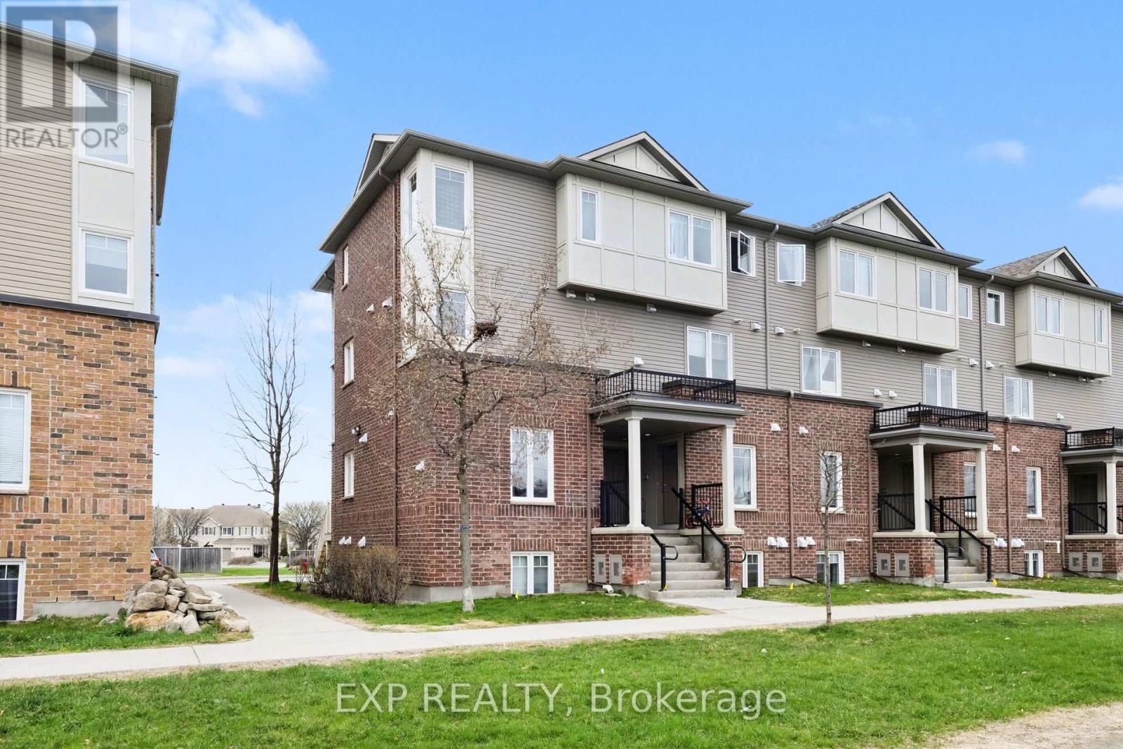 2563 Longfields Drive, Ottawa, Ontario  K2J 2L7 - Photo 2 - X13069666