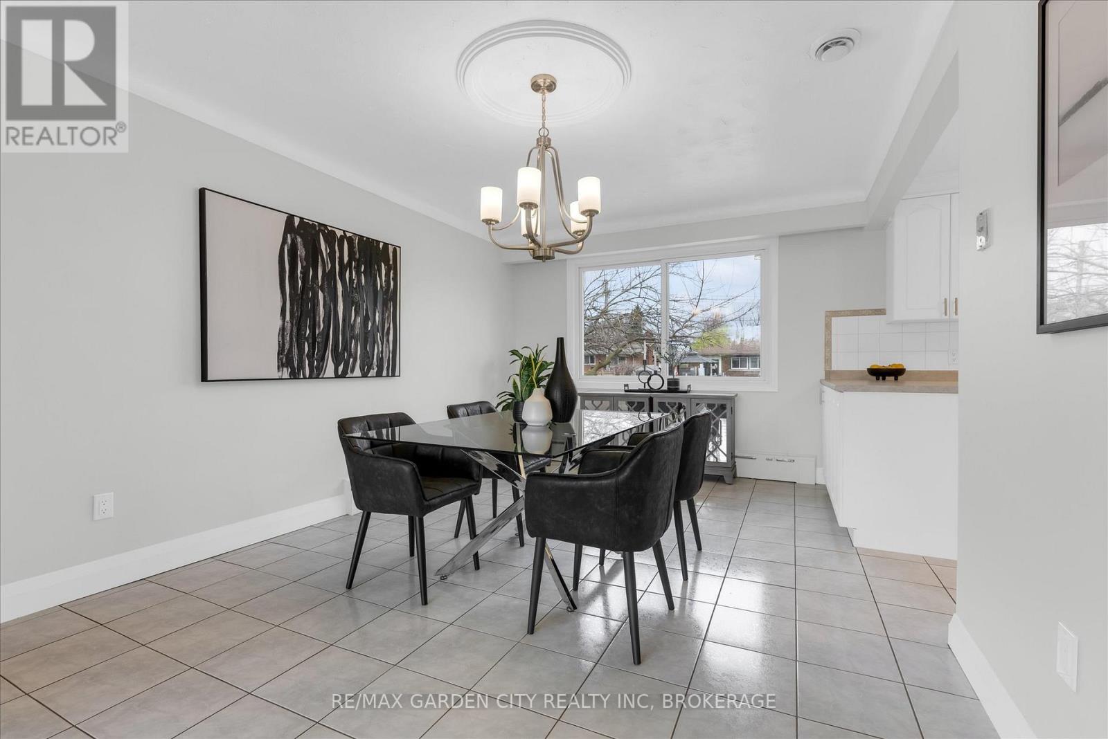 17 St. Charles Drive, Thorold, Ontario  L2V 2W3 - Photo 11 - X13069564
