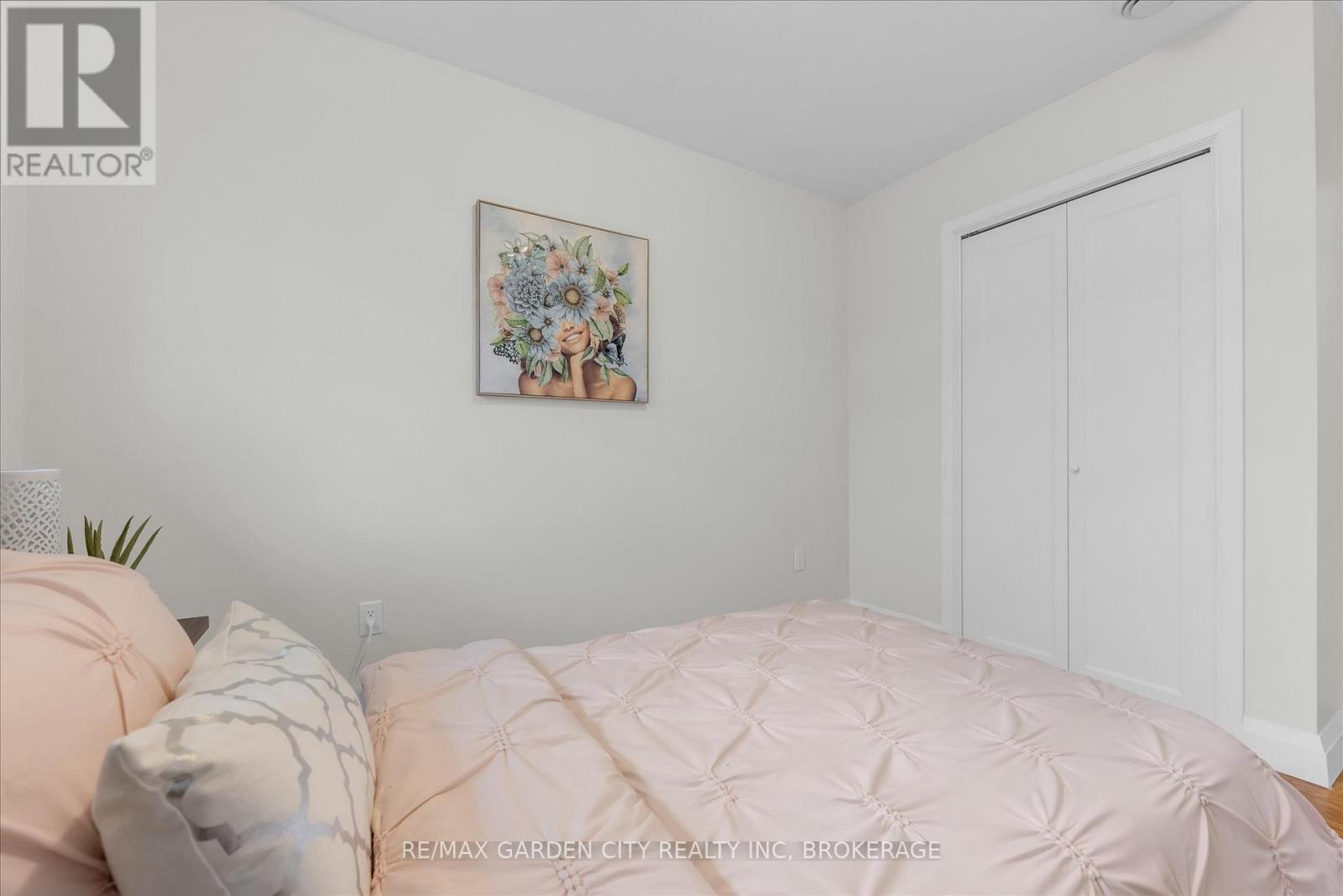 17 St. Charles Drive, Thorold, Ontario  L2V 2W3 - Photo 14 - X13069564