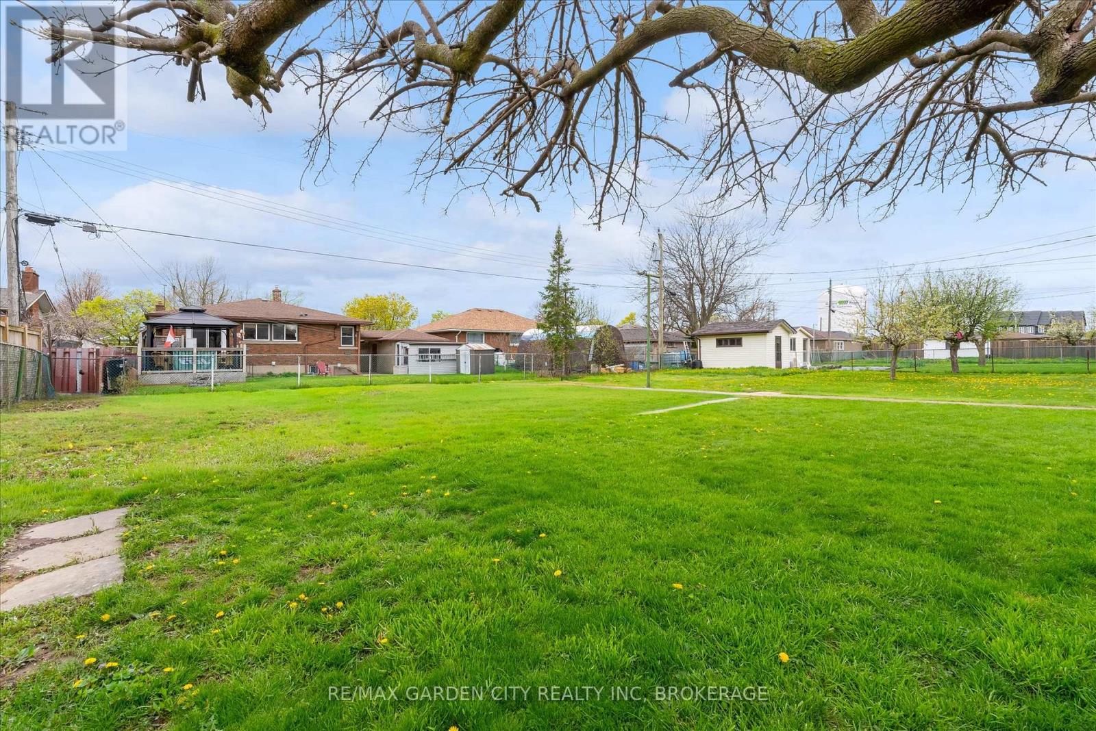 17 St. Charles Drive, Thorold, Ontario  L2V 2W3 - Photo 31 - X13069564