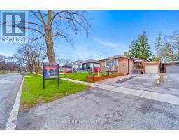 118 BRIMORTON DRIVE, Toronto, Ontario