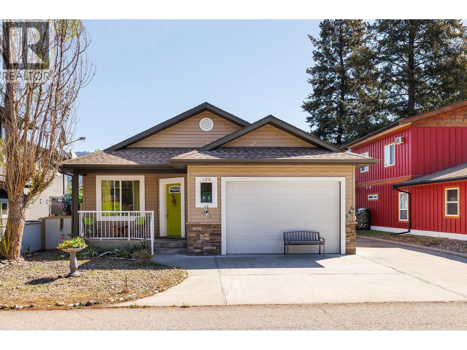 120 Deer Street, Vernon, British Columbia