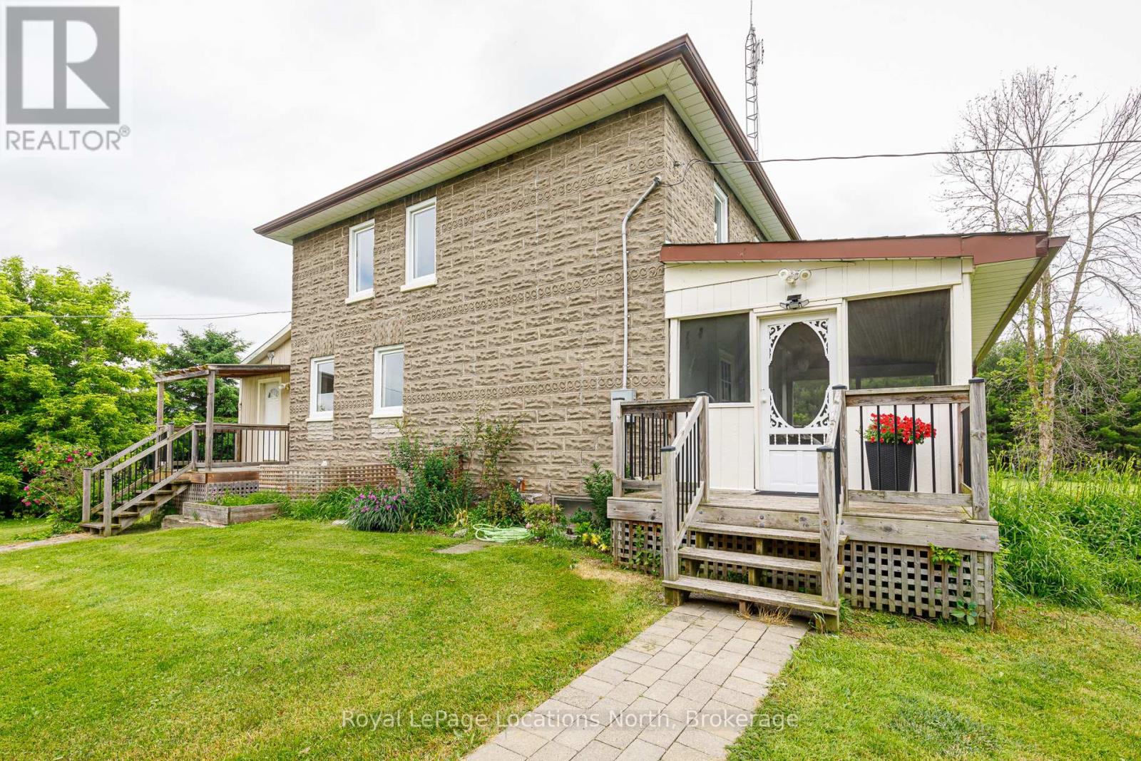 5576 Concession Rd 6, Clearview, Ontario  L0M 1N0 - Photo 4 - S13069576
