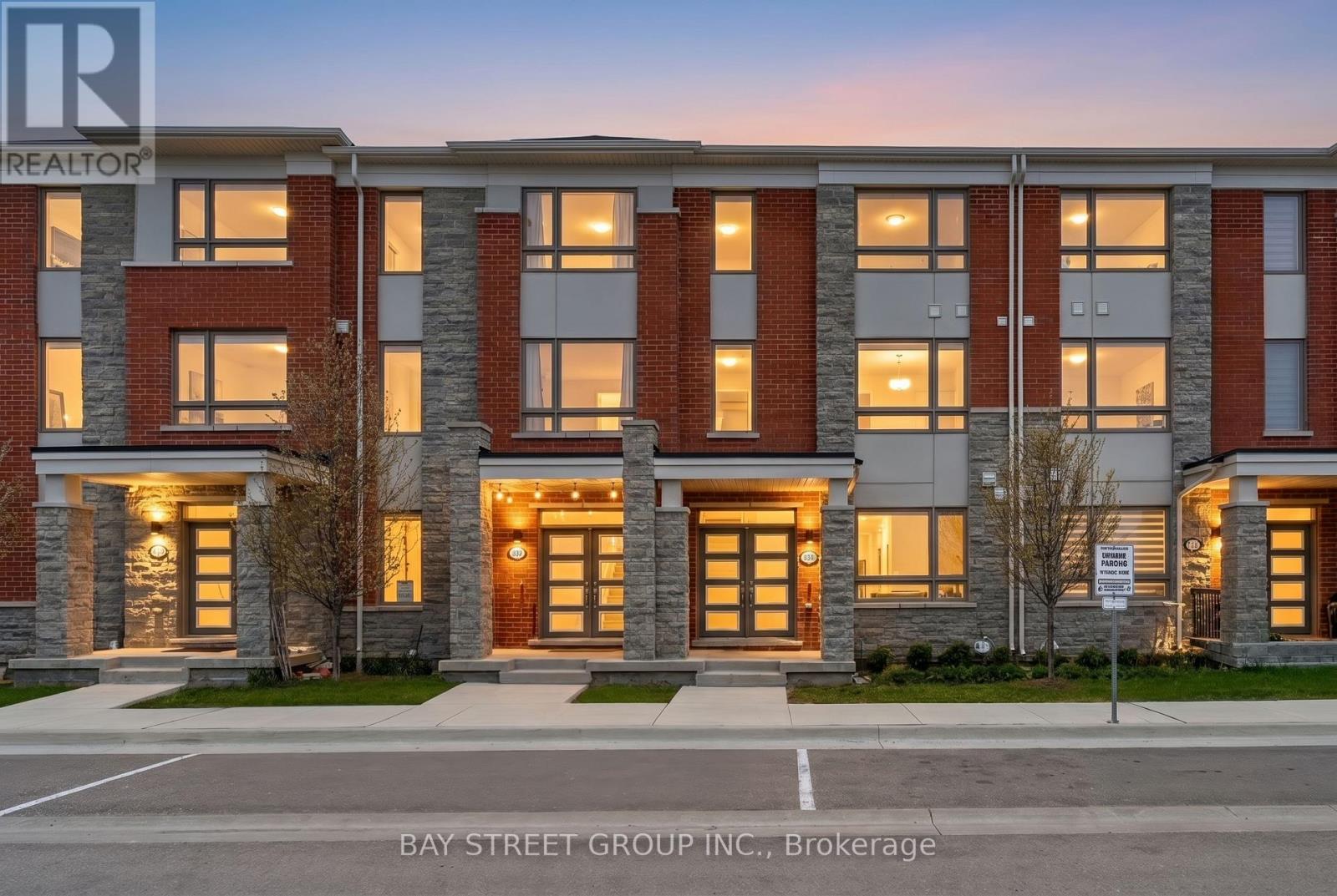 334 Lagerfeld Drive, Brampton, Ontario  L7A 5G8 - Photo 1 - W13054916