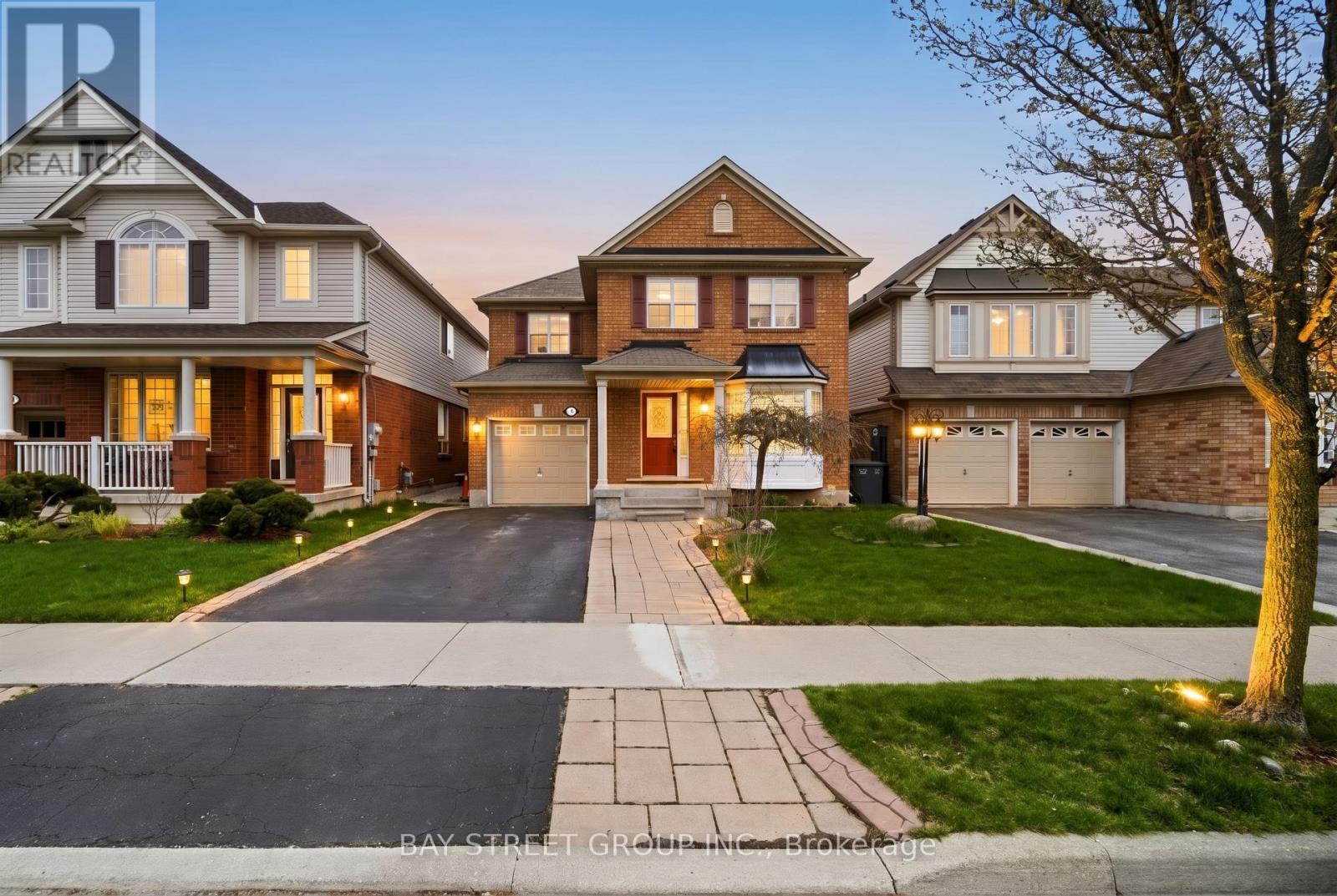 4 DECKER HOLLOW CIRCLE, Brampton, Ontario