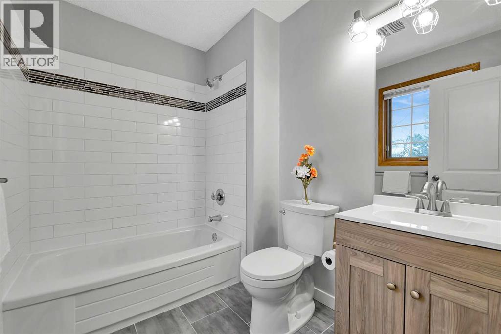 1427 Erin Drive Se, Airdrie, Alberta  T4B 2E9 - Photo 15 - A2305608