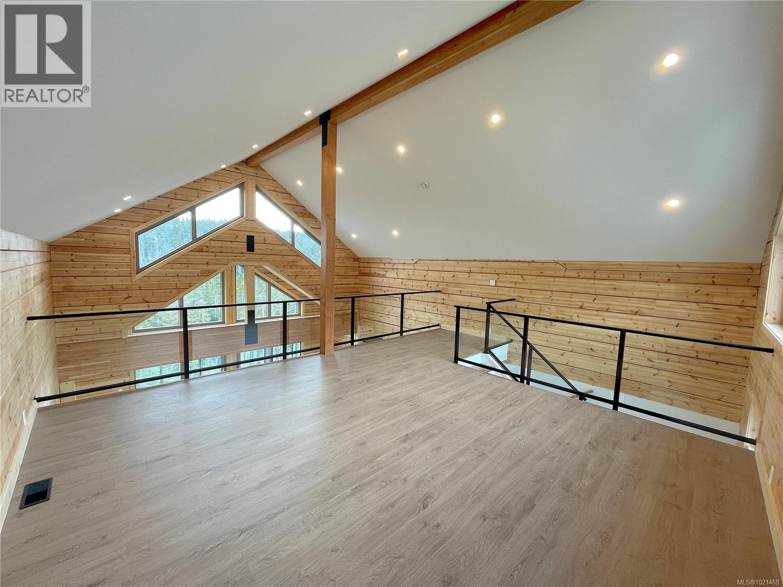 665 Arrowsmith Ridge, Courtenay, British Columbia  V9J 1L0 - Photo 3 - 1021469