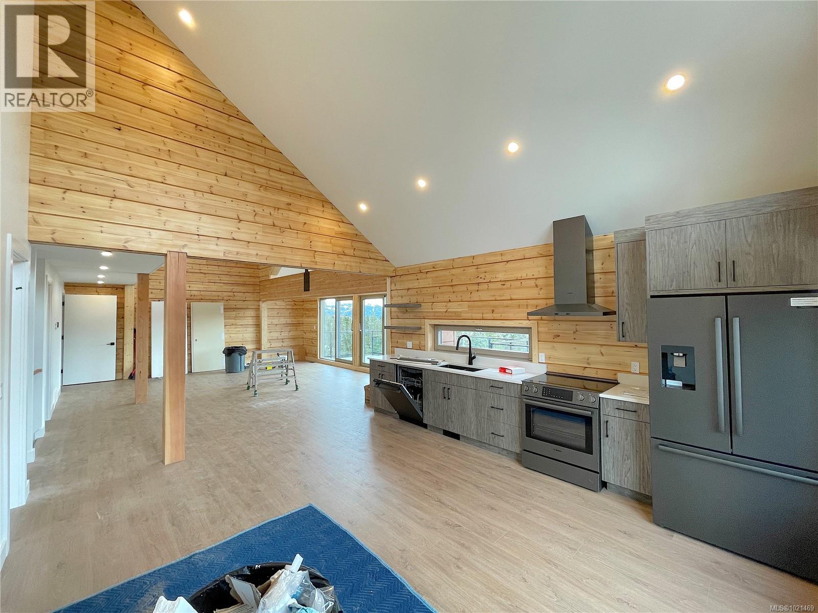 665 Arrowsmith Ridge, Courtenay, British Columbia  V9J 1L0 - Photo 6 - 1021469