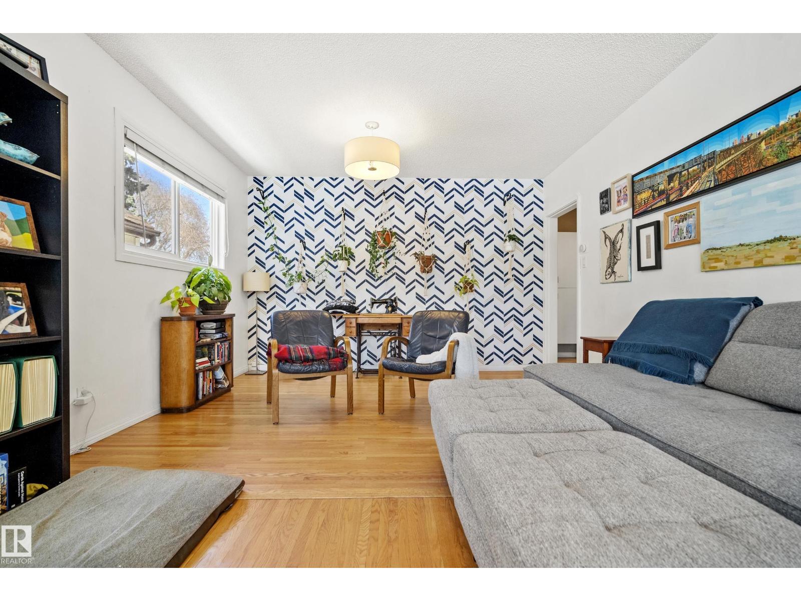 8946 80 Av Nw, Edmonton, Alberta  T6C 0T7 - Photo 7 - E4485182