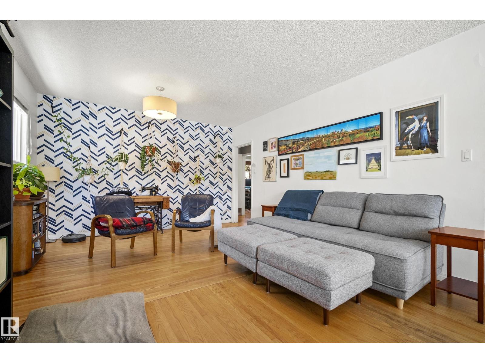 8946 80 Av Nw, Edmonton, Alberta  T6C 0T7 - Photo 8 - E4485182