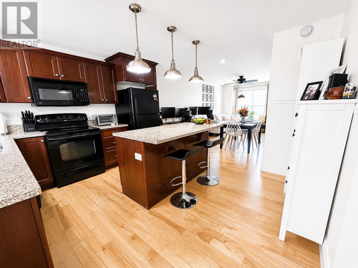 328 A Queen Street, Charlottetown, Prince Edward Island  C1A 4C3 - Photo 6 - 202609358
