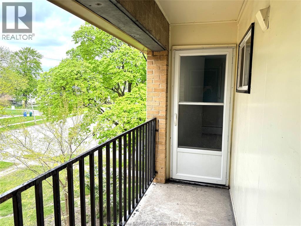 2035 University Avenue West Unit# 406, Windsor, Ontario  N9B 1E1 - Photo 10 - 26009811