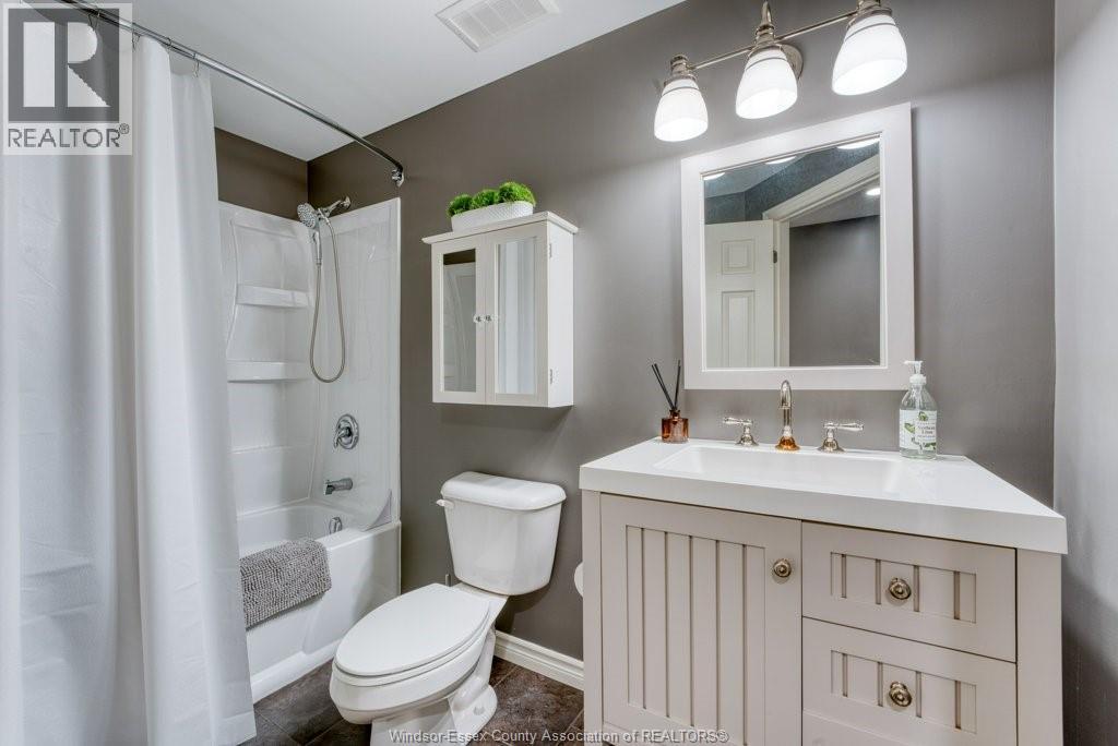5924 Ballantrae Crescent, Windsor, Ontario  N9J 3Y7 - Photo 27 - 26009807