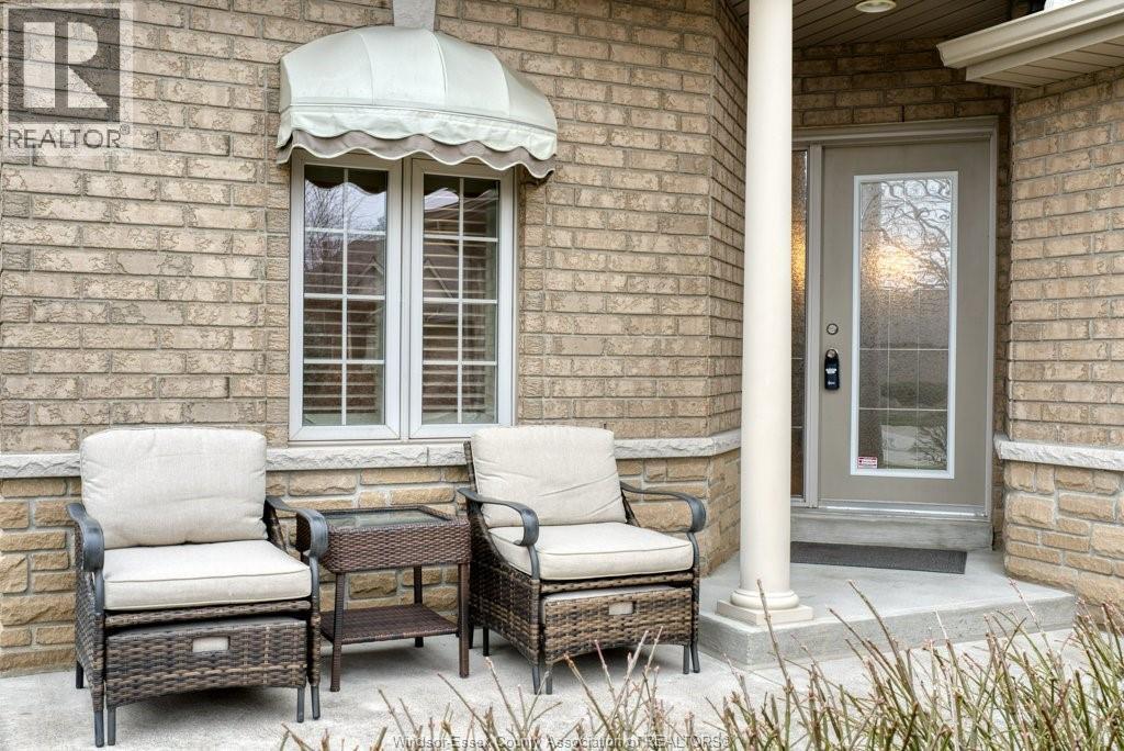 5924 Ballantrae Crescent, Windsor, Ontario  N9J 3Y7 - Photo 3 - 26009807