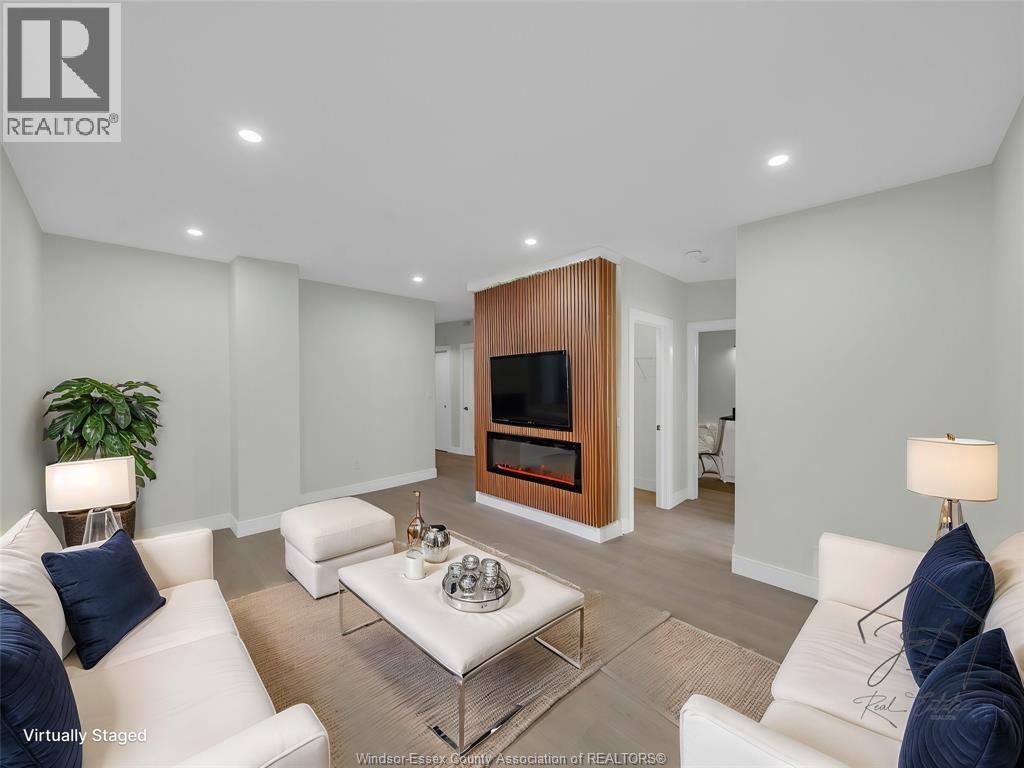 3177 Riverside DRIVE Unit# 208, Windsor, Ontario