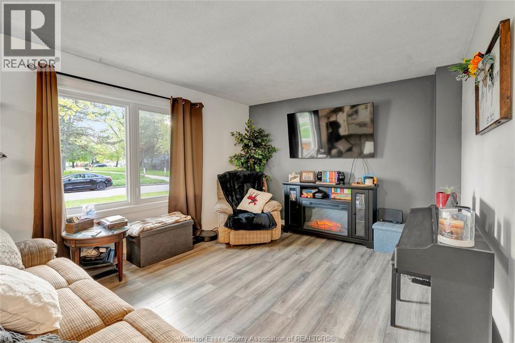 1260 Oak, Windsor, Ontario  N8X 2B1 - Photo 5 - 26009790