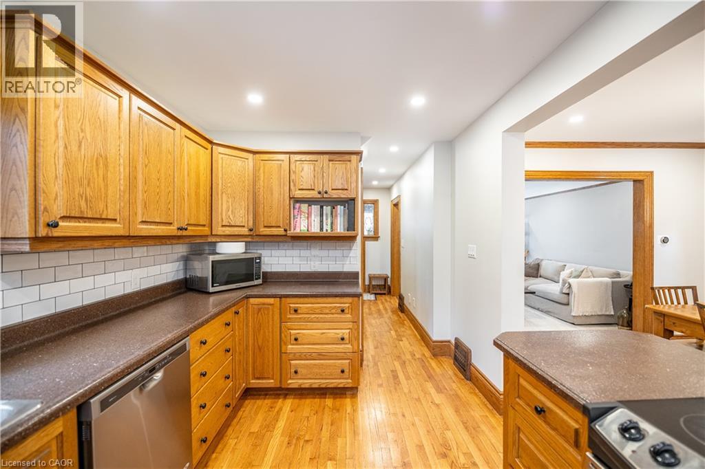 266 Graham Avenue S, Hamilton, Ontario  L8K 2M6 - Photo 10 - 40825282