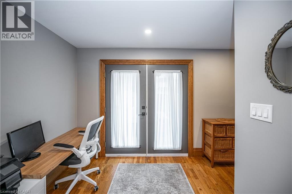 266 Graham Avenue S, Hamilton, Ontario  L8K 2M6 - Photo 11 - 40825282
