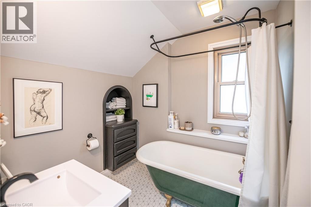 266 Graham Avenue S, Hamilton, Ontario  L8K 2M6 - Photo 25 - 40825282