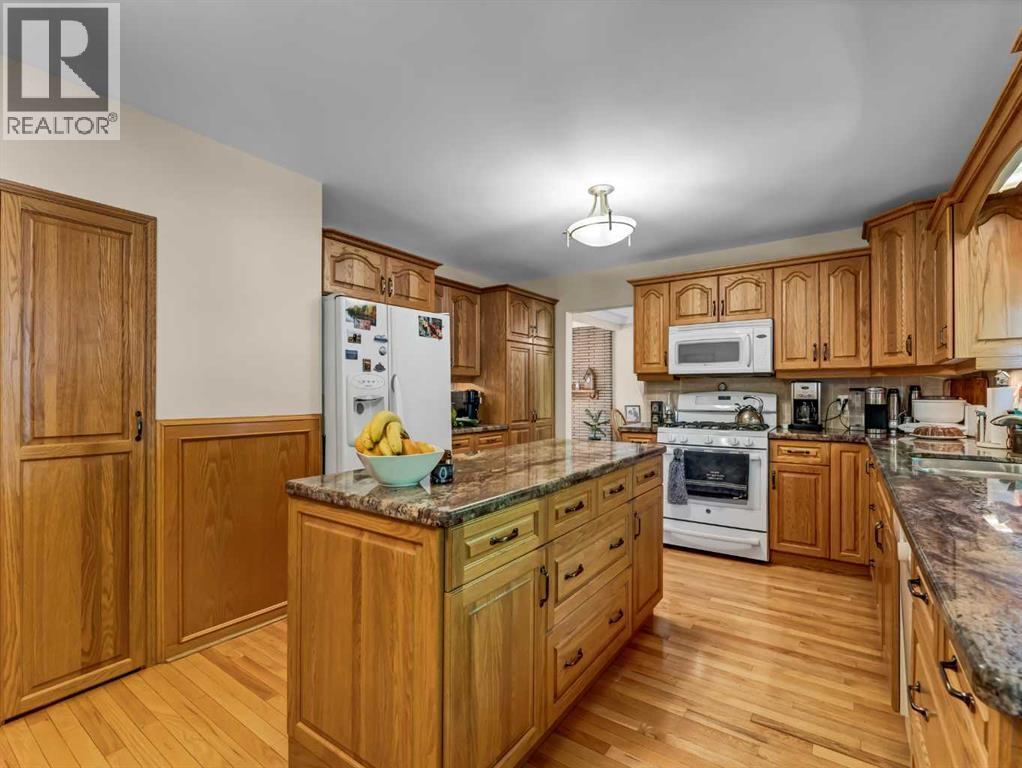 1119 Bullivant Crescent Sw, Medicine Hat, Alberta  T1A 5G8 - Photo 10 - A2300716