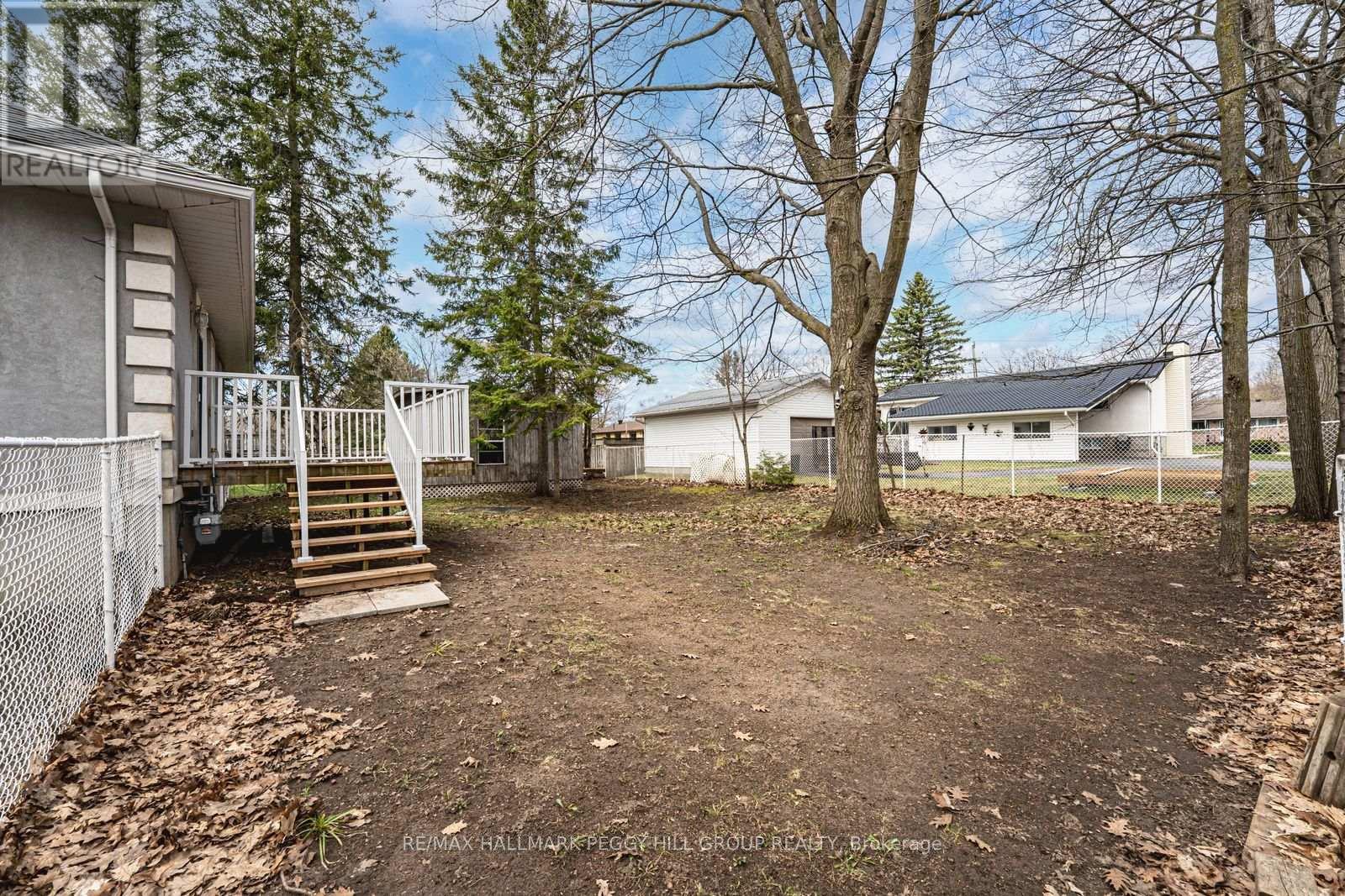 45 Brule Street, Penetanguishene, Ontario  L9M 1H2 - Photo 11 - S13001864