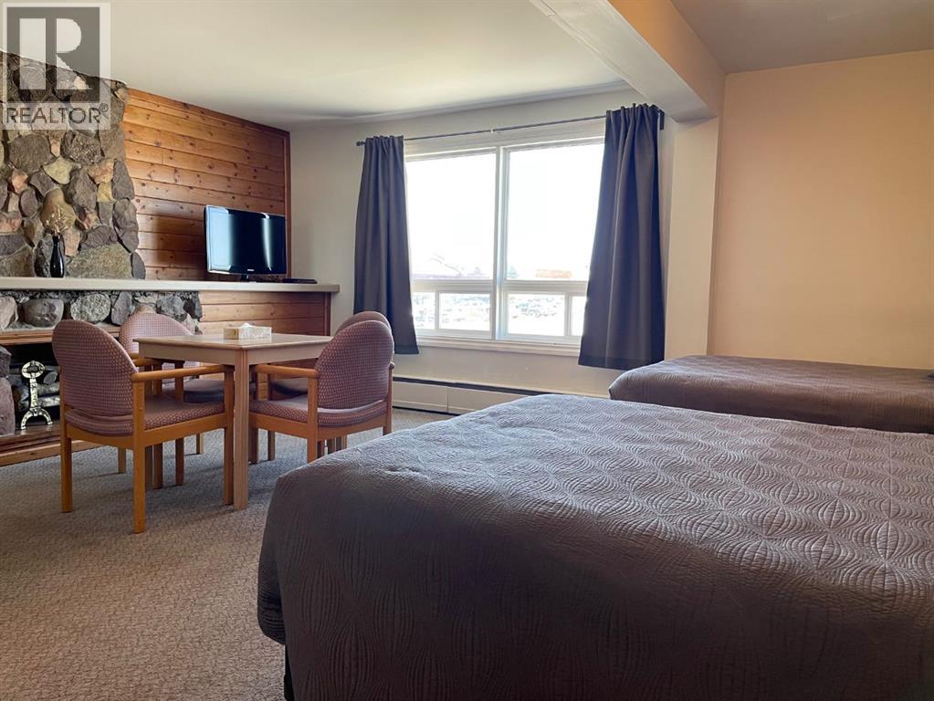 114 Park Street, Hinton, Alberta  T7V 2B1 - Photo 11 - A2219825