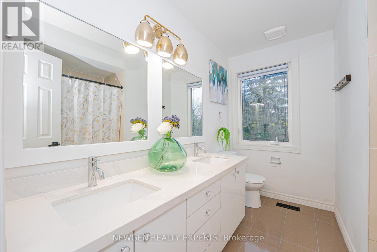 2147 Fifth Line W, Mississauga, Ontario  L5K 2K3 - Photo 31 - W13061194