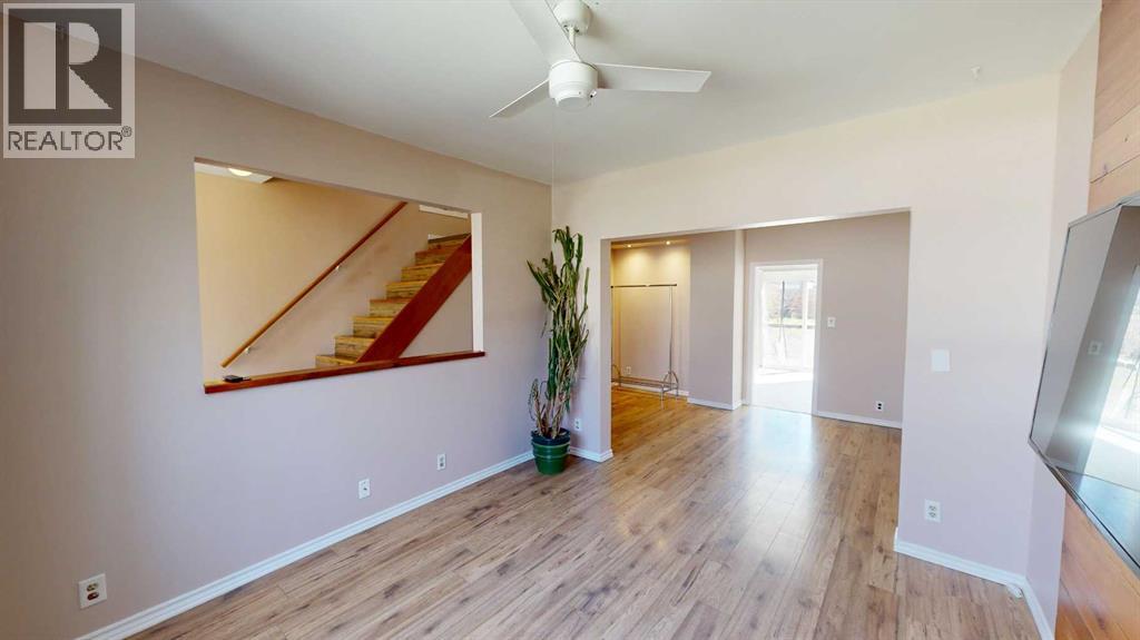631 6 Street S, Lethbridge, Alberta  T1J 2E4 - Photo 5 - A2305335